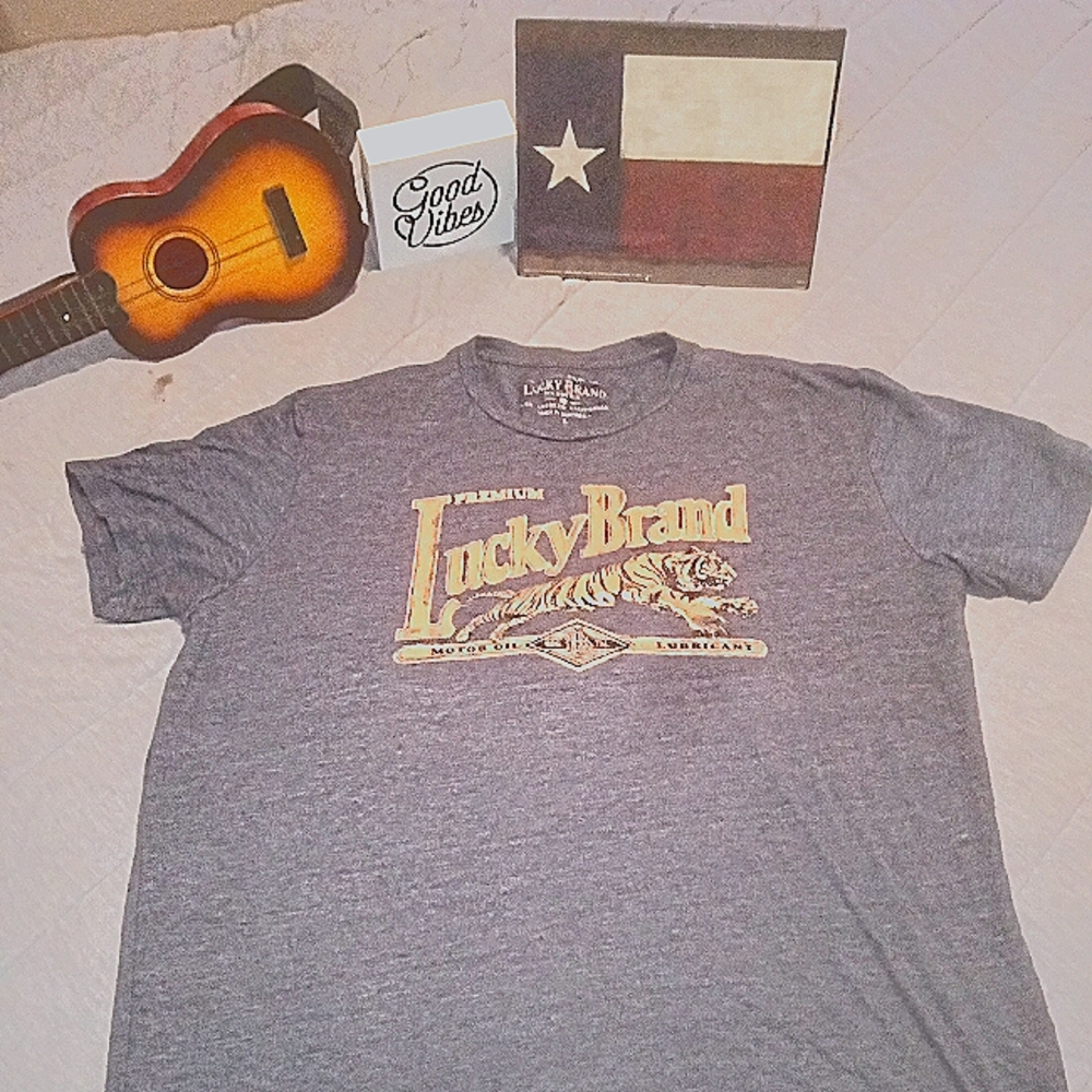 "Lucky Brand" T Shirt